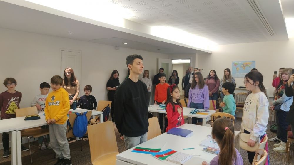 В Париже открылась азербайджанская воскресная школа "Натаван" (ФОТО)