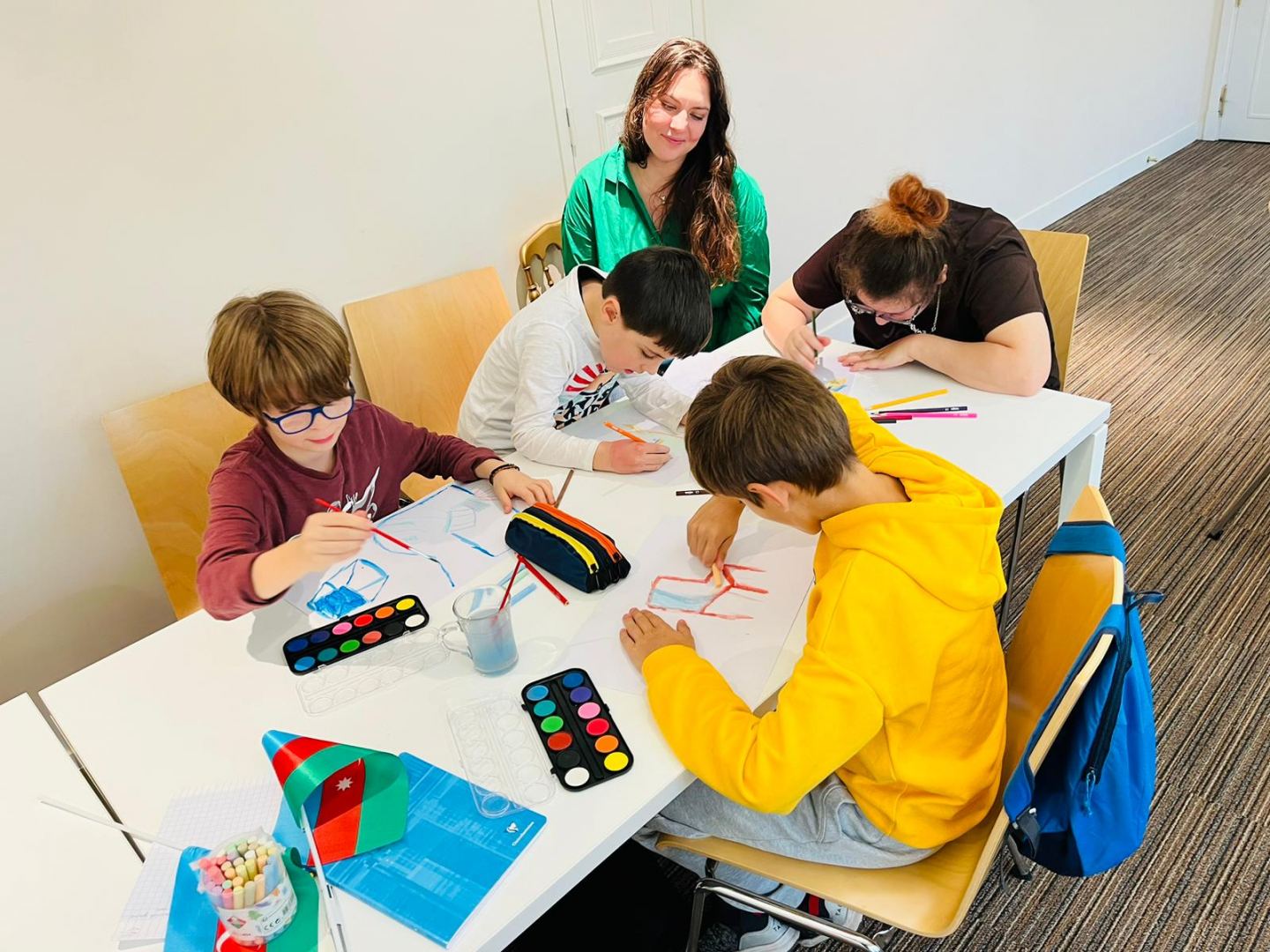 В Париже открылась азербайджанская воскресная школа "Натаван" (ФОТО)