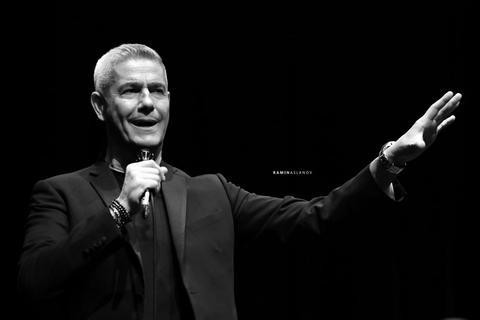 Музыкальный праздник  Алессандро Сафина в Баку -  "Luna tu", "Cиняя вечность"... (ВИДЕО, ФОТО)