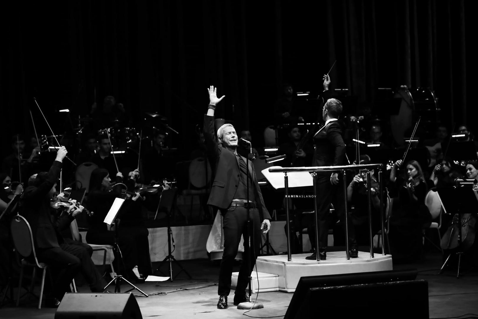 Музыкальный праздник  Алессандро Сафина в Баку -  "Luna tu", "Cиняя вечность"... (ВИДЕО, ФОТО)