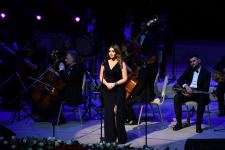 Внучка Шовкет Алекперовой – Шовкет исполняет "Шовкет". 100-летие легендарной певицы во Дворце Гейдара Алиева (ВИДЕО, ФОТО)