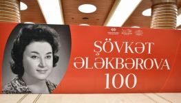 Внучка Шовкет Алекперовой – Шовкет исполняет "Шовкет". 100-летие легендарной певицы во Дворце Гейдара Алиева (ВИДЕО, ФОТО)