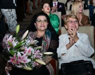 Внучка Шовкет Алекперовой – Шовкет исполняет "Шовкет". 100-летие легендарной певицы во Дворце Гейдара Алиева (ВИДЕО, ФОТО)