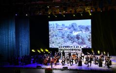 Внучка Шовкет Алекперовой – Шовкет исполняет "Шовкет". 100-летие легендарной певицы во Дворце Гейдара Алиева (ВИДЕО, ФОТО)