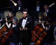 Внучка Шовкет Алекперовой – Шовкет исполняет "Шовкет". 100-летие легендарной певицы во Дворце Гейдара Алиева (ВИДЕО, ФОТО)