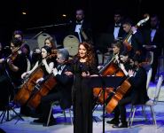 Внучка Шовкет Алекперовой – Шовкет исполняет "Шовкет". 100-летие легендарной певицы во Дворце Гейдара Алиева (ВИДЕО, ФОТО)