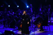 Внучка Шовкет Алекперовой – Шовкет исполняет "Шовкет". 100-летие легендарной певицы во Дворце Гейдара Алиева (ВИДЕО, ФОТО)