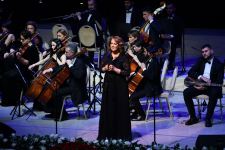 Внучка Шовкет Алекперовой – Шовкет исполняет "Шовкет". 100-летие легендарной певицы во Дворце Гейдара Алиева (ВИДЕО, ФОТО)