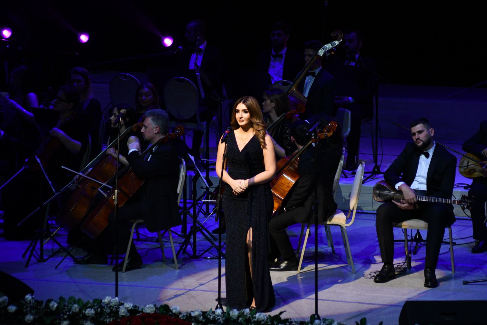 Внучка Шовкет Алекперовой – Шовкет исполняет "Шовкет". 100-летие легендарной певицы во Дворце Гейдара Алиева (ВИДЕО, ФОТО)