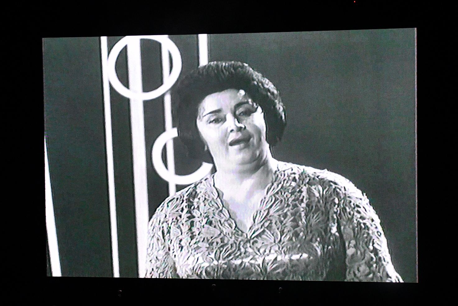 Внучка Шовкет Алекперовой – Шовкет исполняет "Шовкет". 100-летие легендарной певицы во Дворце Гейдара Алиева (ВИДЕО, ФОТО)