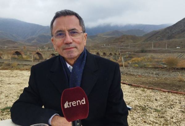 Права 30 миллионов южных азербайджанцев попираются - Ахмед Обалы (ФОТО)