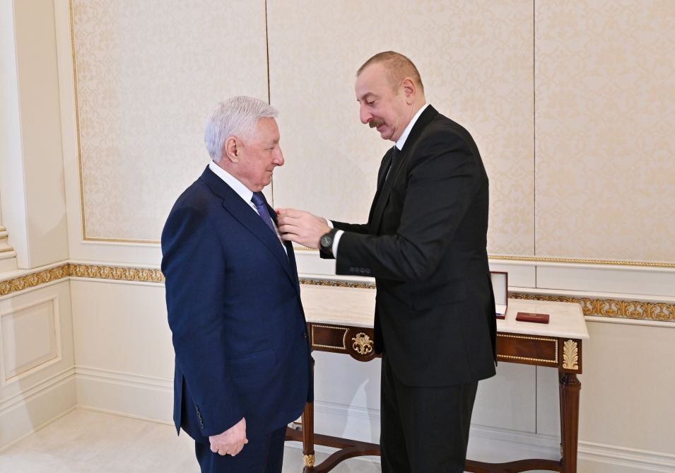 Президент Ильхам Алиев принял главу Республики Дагестан Российской Федерации (ФОТО)