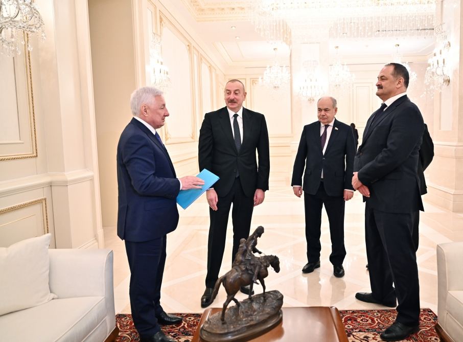 Президент Ильхам Алиев принял главу Республики Дагестан Российской Федерации (ФОТО)