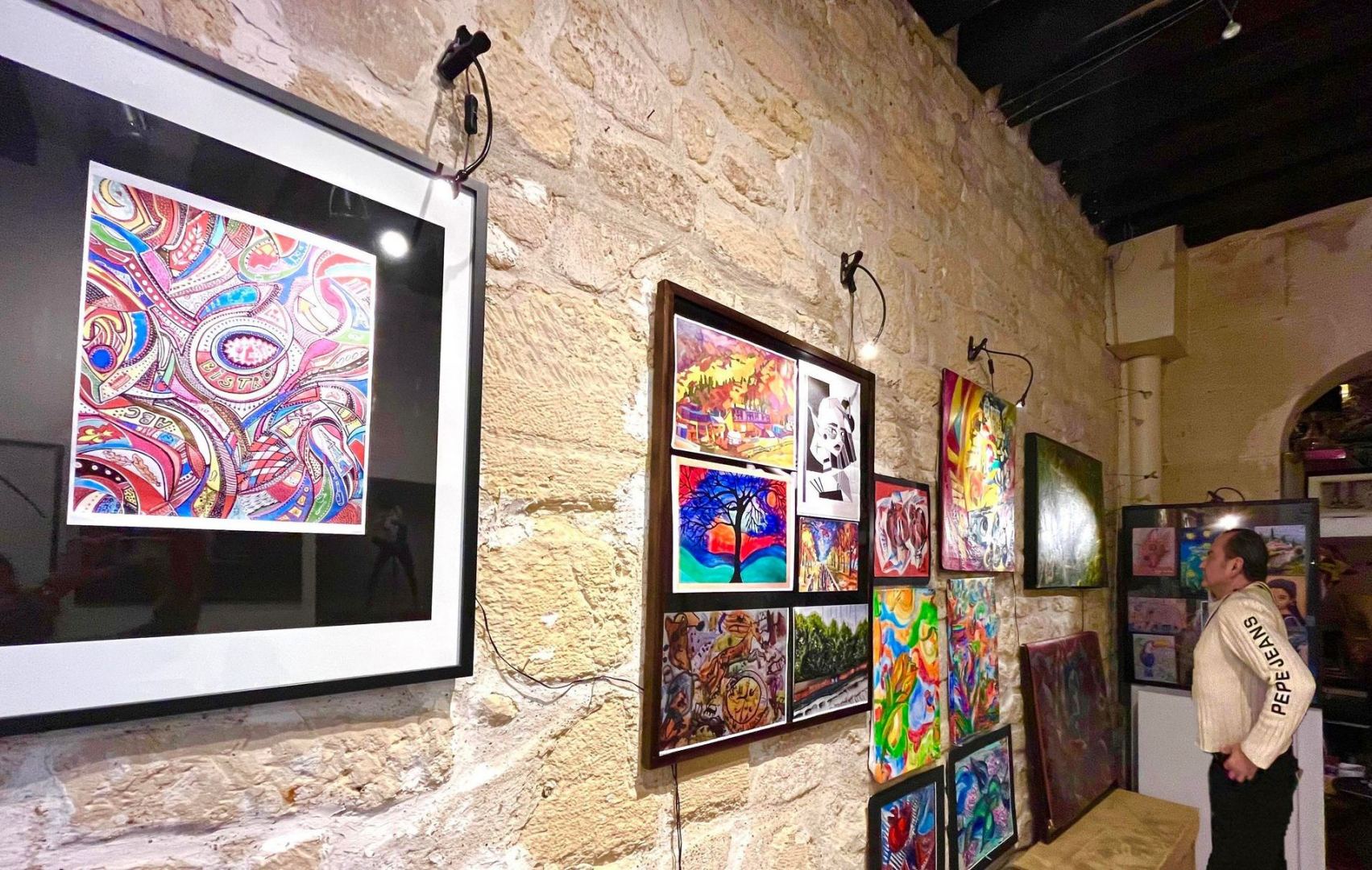 Париж в азербайджанских красках (ФОТО)