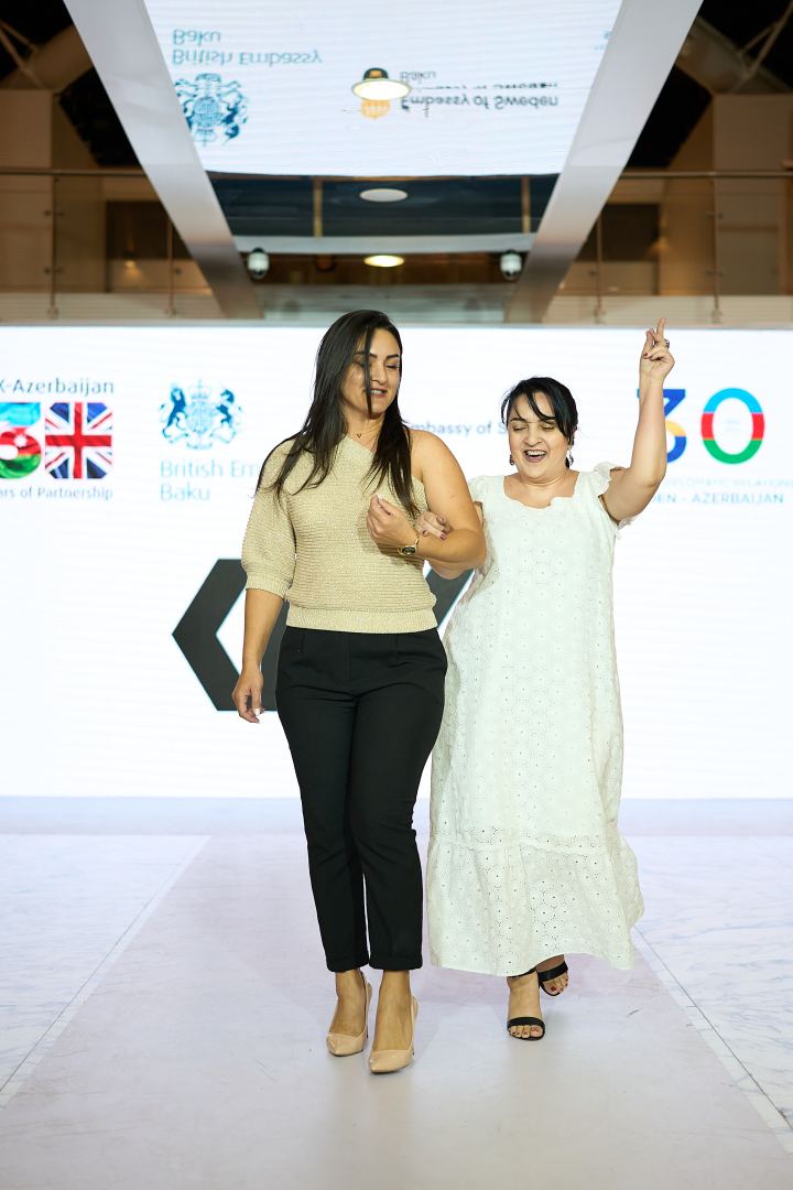 Azerbaijan Fashion Week 2022 - от легионеров и свадебных платьев до адаптивной моды  (ФОТО)