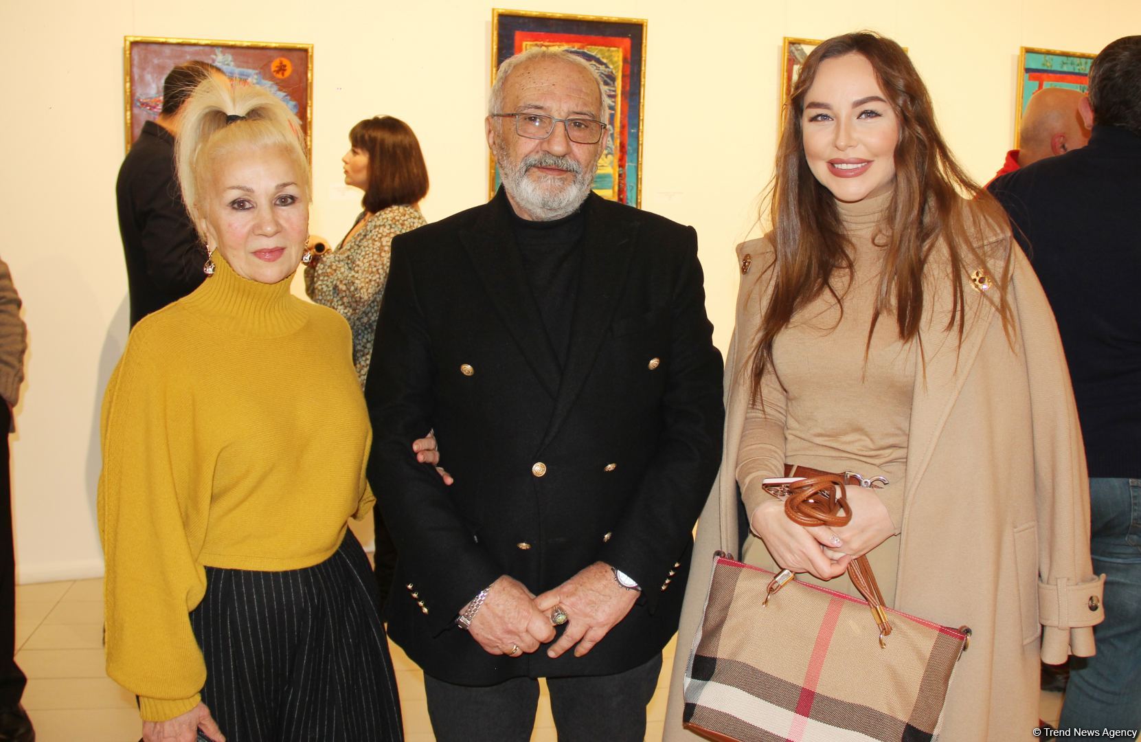 Юбилей с 65-ю цветами палитры! Душа, настроение и характер красочных произведений Наили Ахмедовой (ФОТО)