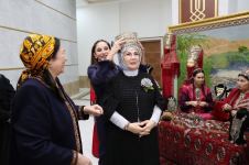 Первый вице-президент Мехрибан Алиева ознакомилась с выставками произведений изобразительного и декоративного искусства в городе Туркменбаши (ФОТО/ВИДЕО)