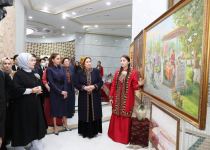 Первый вице-президент Мехрибан Алиева ознакомилась с выставками произведений изобразительного и декоративного искусства в городе Туркменбаши (ФОТО/ВИДЕО)