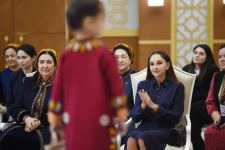 Первый вице-президент Мехрибан Алиева ознакомилась с выставками произведений изобразительного и декоративного искусства в городе Туркменбаши (ФОТО/ВИДЕО)