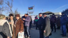 Протестующих азербайджанцев в зоне временной ответственности миротворцев становится все больше (ФОТО)