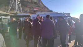 Протестующих азербайджанцев в зоне временной ответственности миротворцев становится все больше (ФОТО)