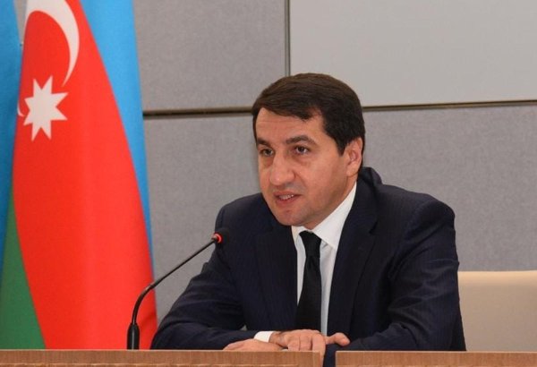 Баку может предоставить Киеву и Москве площадку для переговоров - Хикмет Гаджиев
