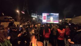 Участники акции протеста и миротворцы вместе посмотрели футбольный матч Хорватия-Марокко (ФОТО/ВИДЕО)