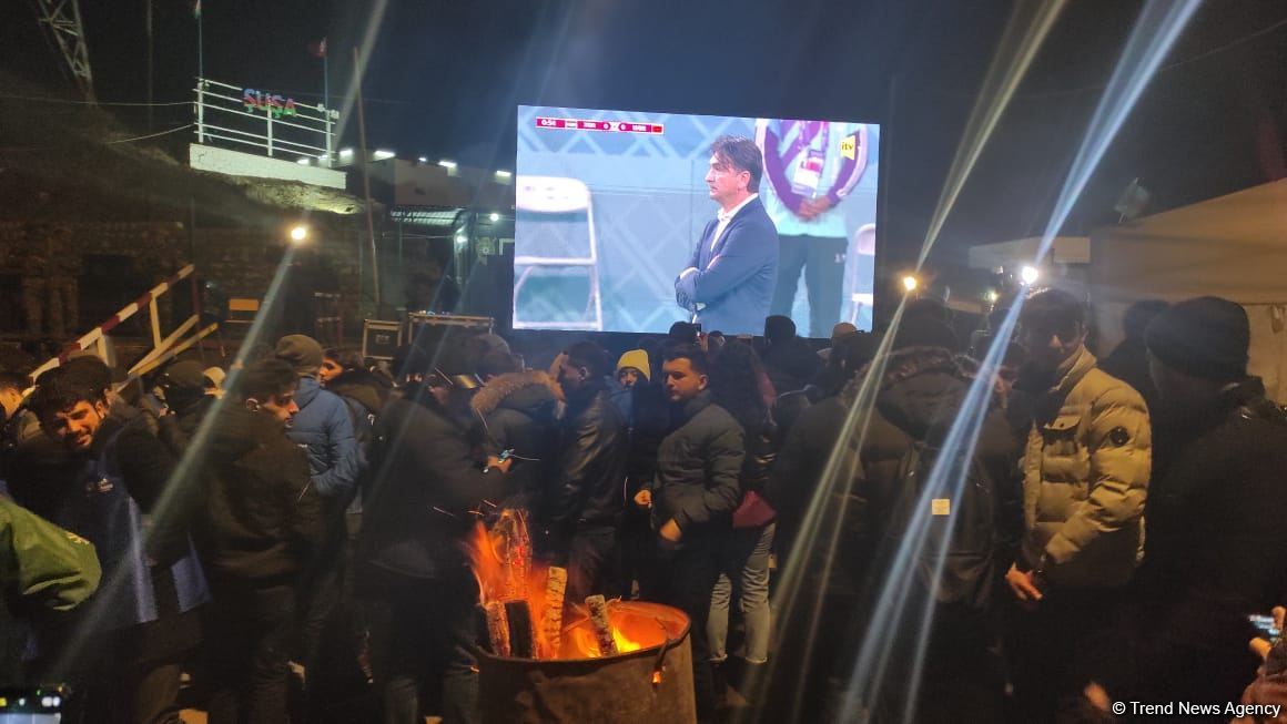 Участники акции протеста и миротворцы вместе посмотрели футбольный матч Хорватия-Марокко (ФОТО/ВИДЕО)