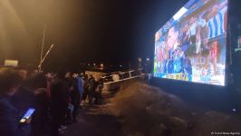 Участники акции протеста и миротворцы вместе посмотрели футбольный матч Аргентина-Франция  (ФОТО/ВИДЕО)