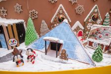 Состоялось официальное открытие NARGIS CITY -  инсталляция c более 100 кг пряничного теста (ВИДЕО, ФОТО)