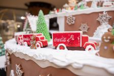 Состоялось официальное открытие NARGIS CITY -  инсталляция c более 100 кг пряничного теста (ВИДЕО, ФОТО)