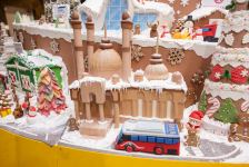 Состоялось официальное открытие NARGIS CITY -  инсталляция c более 100 кг пряничного теста (ВИДЕО, ФОТО)