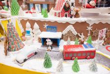 Состоялось официальное открытие NARGIS CITY -  инсталляция c более 100 кг пряничного теста (ВИДЕО, ФОТО)