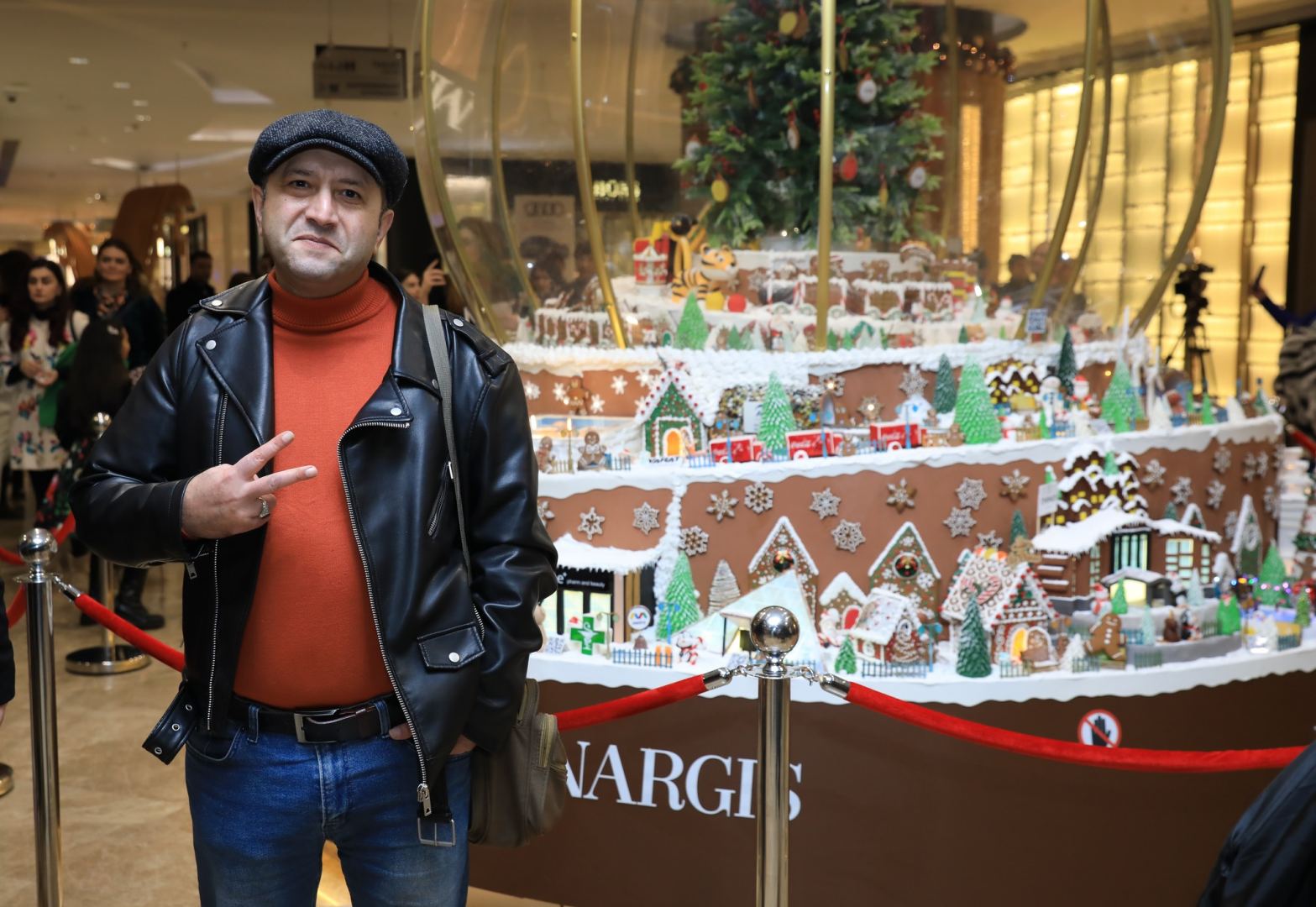 Состоялось официальное открытие NARGIS CITY -  инсталляция c более 100 кг пряничного теста (ВИДЕО, ФОТО)