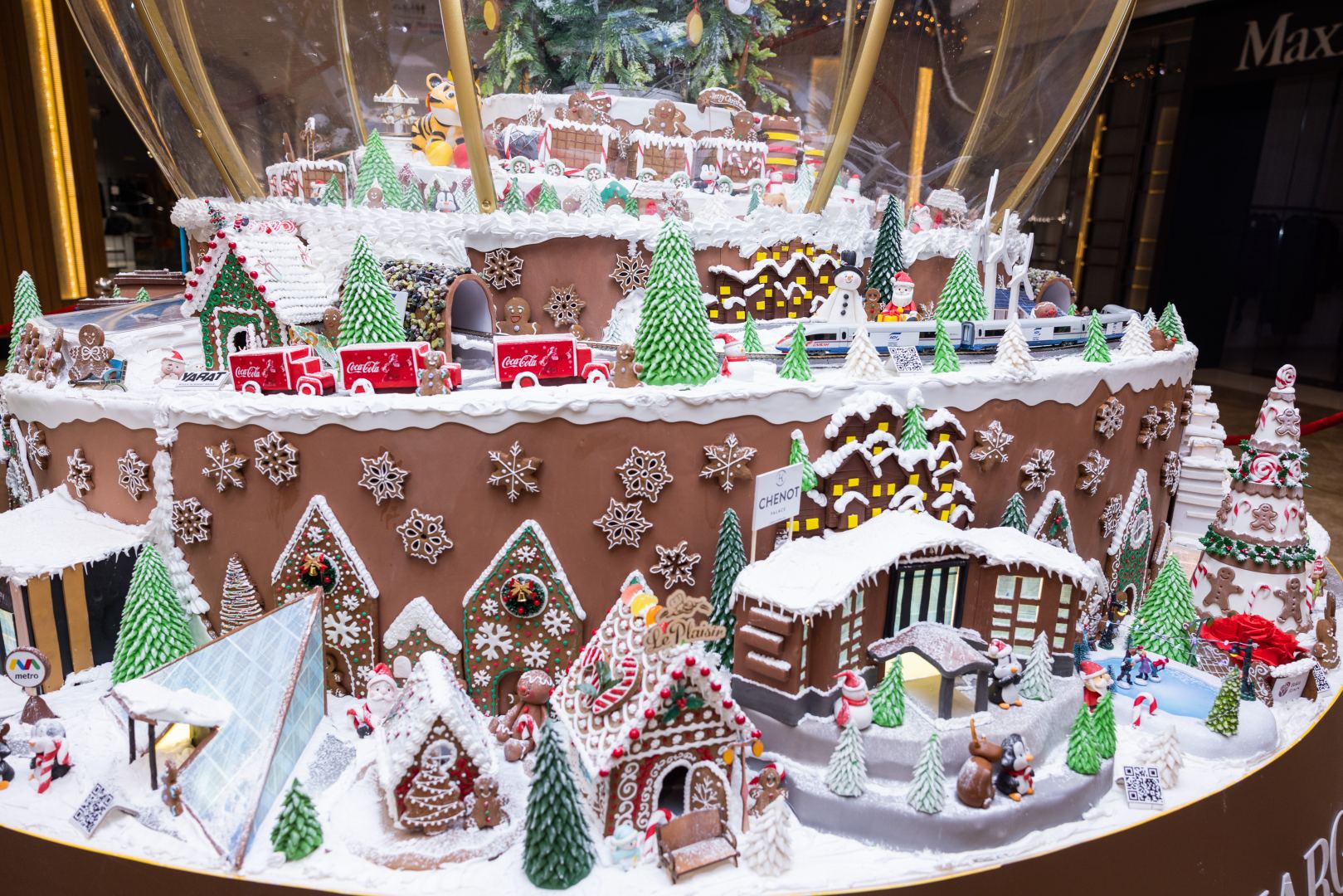 Состоялось официальное открытие NARGIS CITY -  инсталляция c более 100 кг пряничного теста (ВИДЕО, ФОТО)