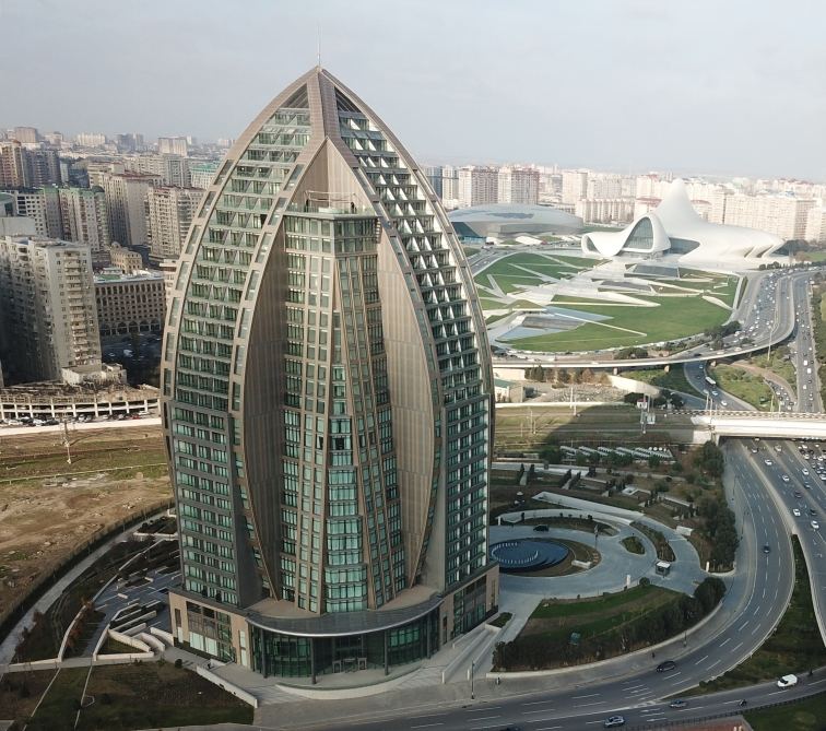 Президент Ильхам Алиев и Первая леди Мехрибан Алиева приняли участие в открытии отеля The Ritz-Carlton Baku (ФОТО/ВИДЕО)