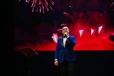 "Царица песня", или Как Джалал Аббасов оказался в Сибири (ФОТО)