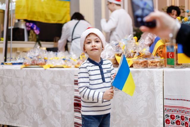 В Баку прошел фестиваль-квест "Приключения святого Николая" (ФОТО)