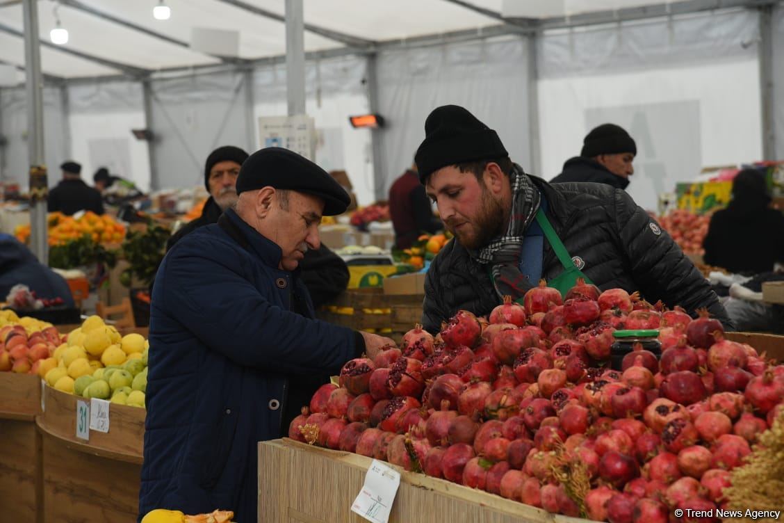 Цены на продукцию на ярмарках ”Из села в город" в Баку и на Абшероне (ФОТО)