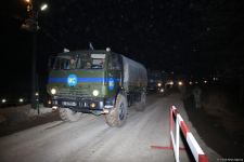 По Лачинской дороге в очередной раз беспрепятственно проехали машины снабжения российских миротворцев (ФОТО)