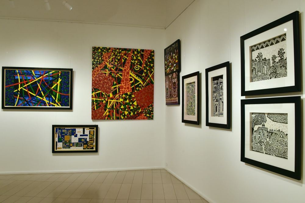 Этот белый, белый, белый мир! В Баку открылась экспозиция работ всемирно известного мастера Арифа Азиза (ФОТО)