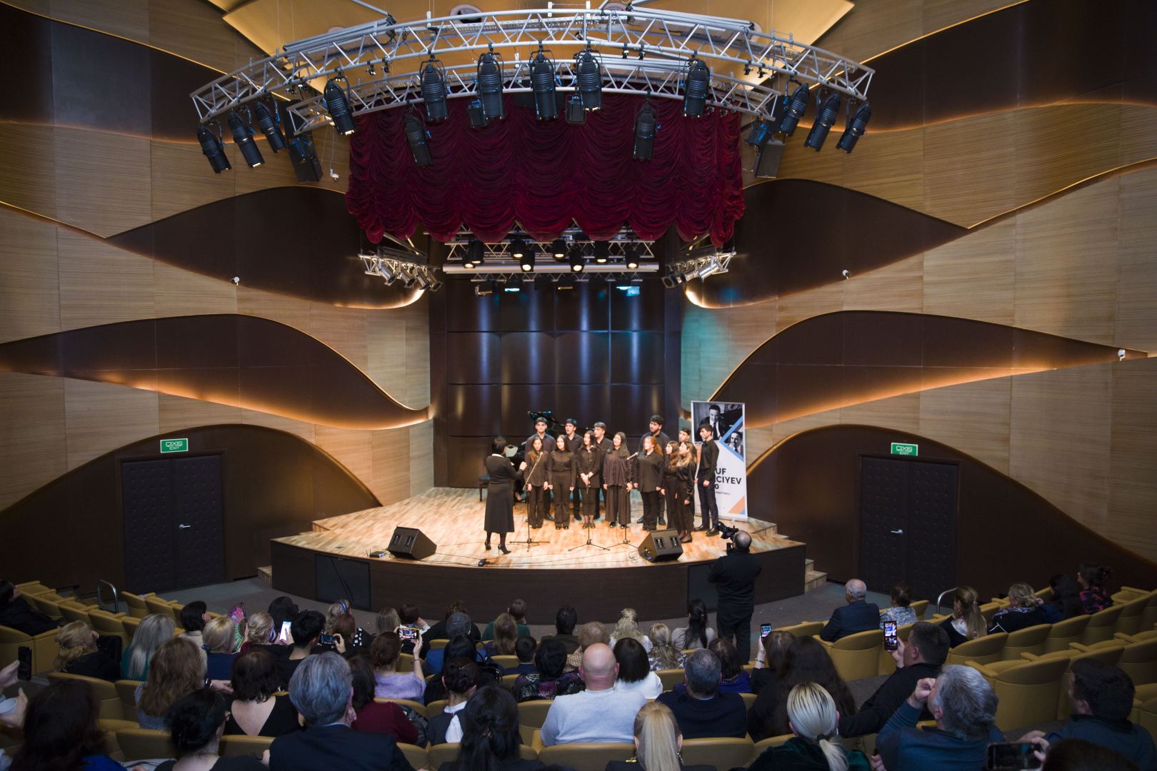 Музыкальные миниатюры Рауфа Гаджиева  - лучезарные мелодии, приносящие людям радость (ФОТО)