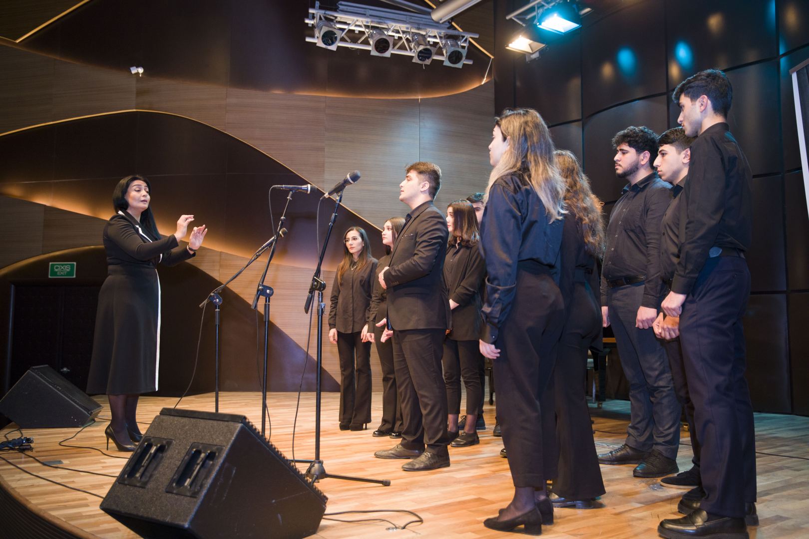 Музыкальные миниатюры Рауфа Гаджиева  - лучезарные мелодии, приносящие людям радость (ФОТО)