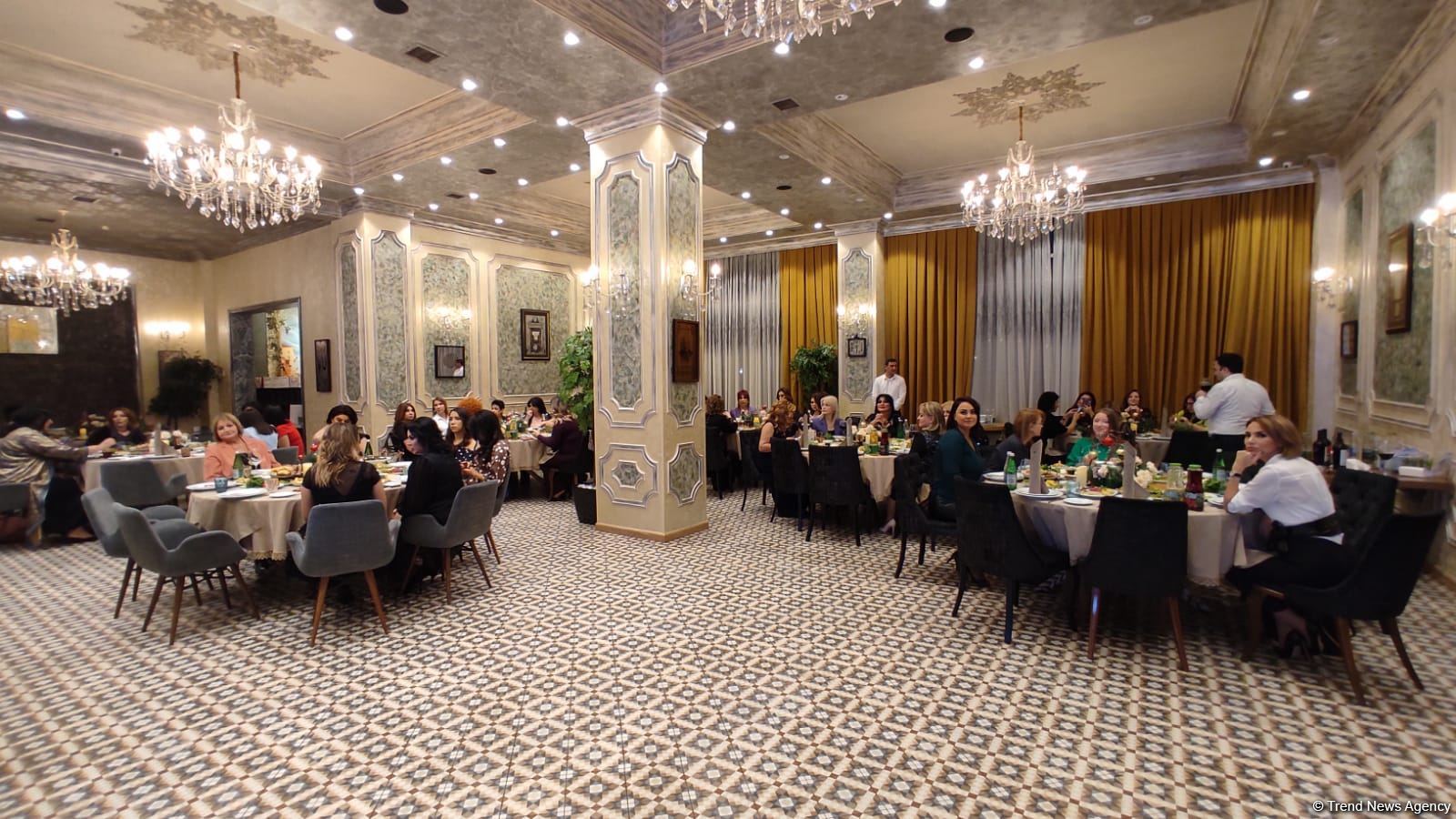 Сделать шаг к своей мечте! Женское сообщество "İZ Community" провело праздничную церемонию (ФОТО)