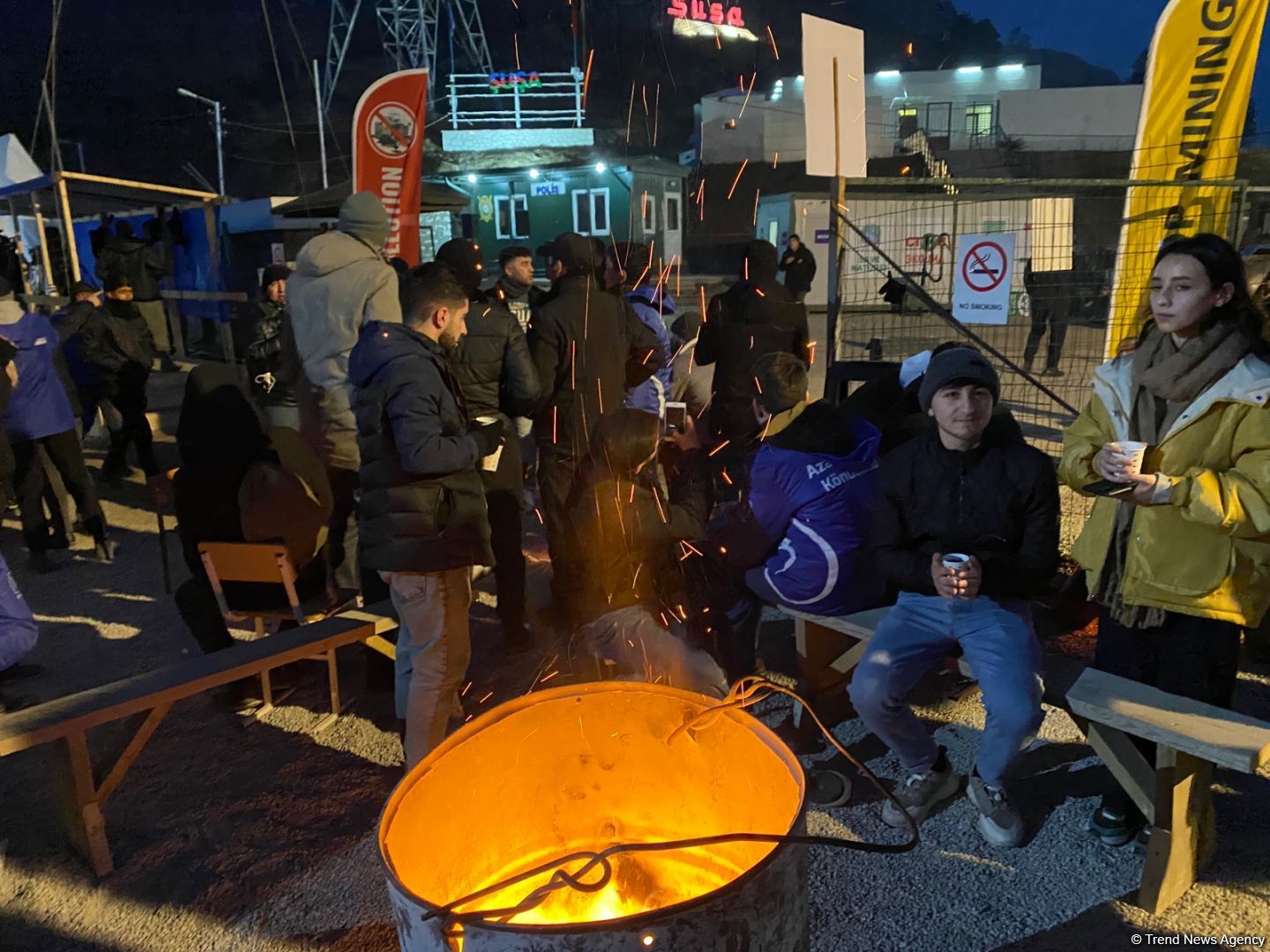 Акция протеста на Лачинской дороге продолжается – очередное разоблачение армянской лжи (ФОТО)