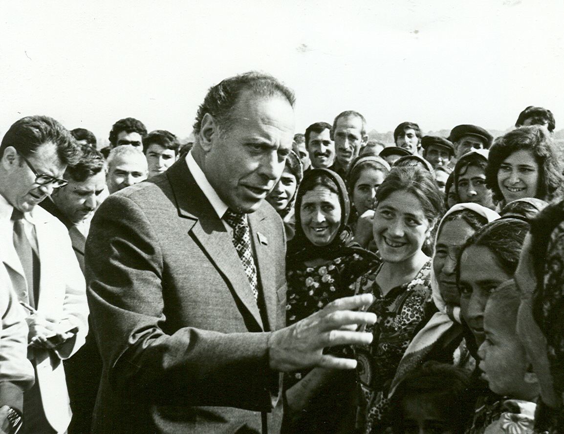 «Армяне чуть не на руках несли машину Гейдара Алиева в Шушу» - воспоминания Александра Иванова - из уникального архива Эльмиры Ахундовой (ФОТО)