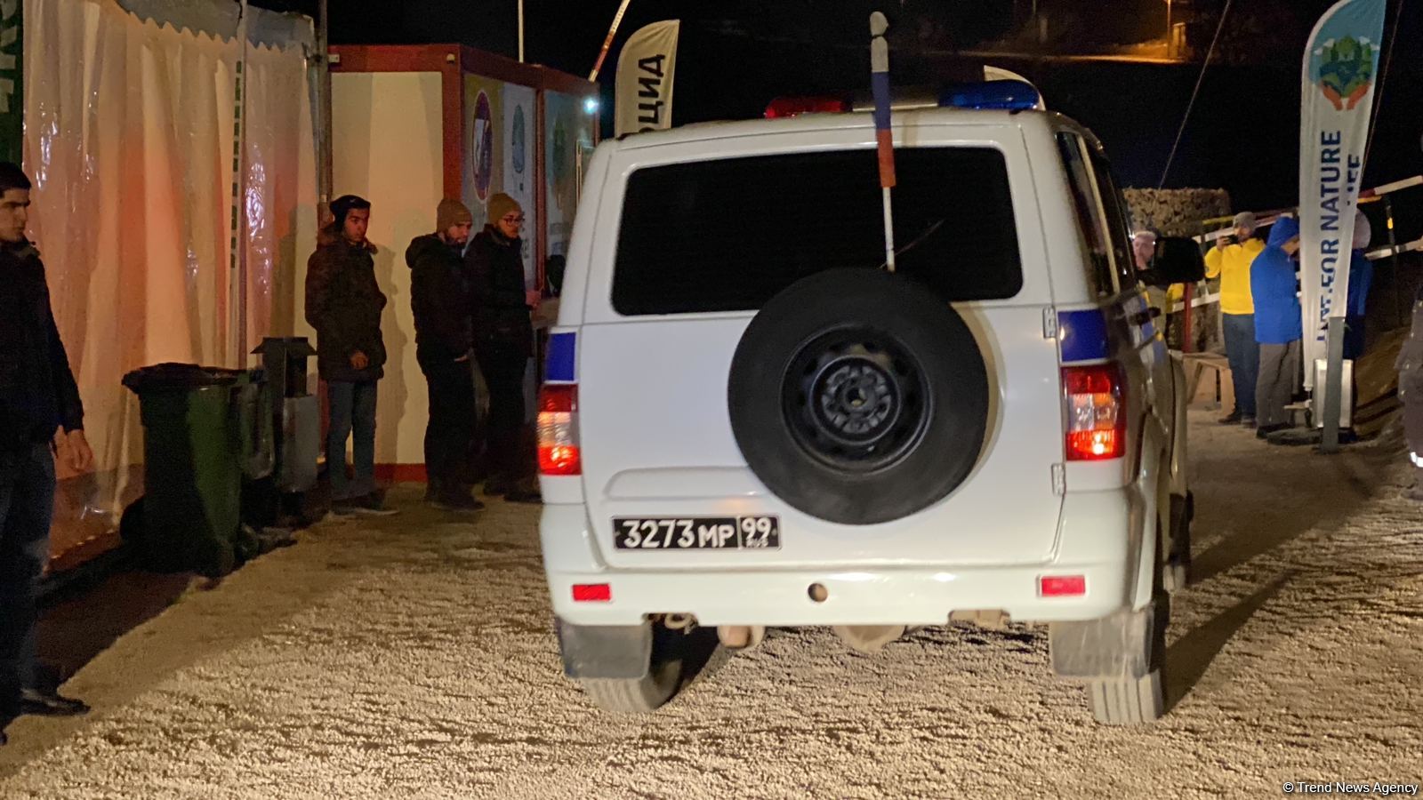 По Лачинской дороге в очередной раз проехали легковые автомобили российских миротворцев (ФОТО)