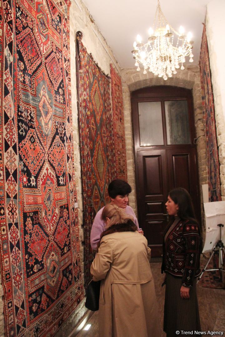 Ичери шехер с карабахскими коврами – в Новый год с отличным настроением  (ФОТО)