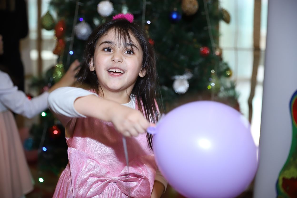 В Баку прошёл новогодний праздник для детей с ограниченными возможностями (ФОТО)