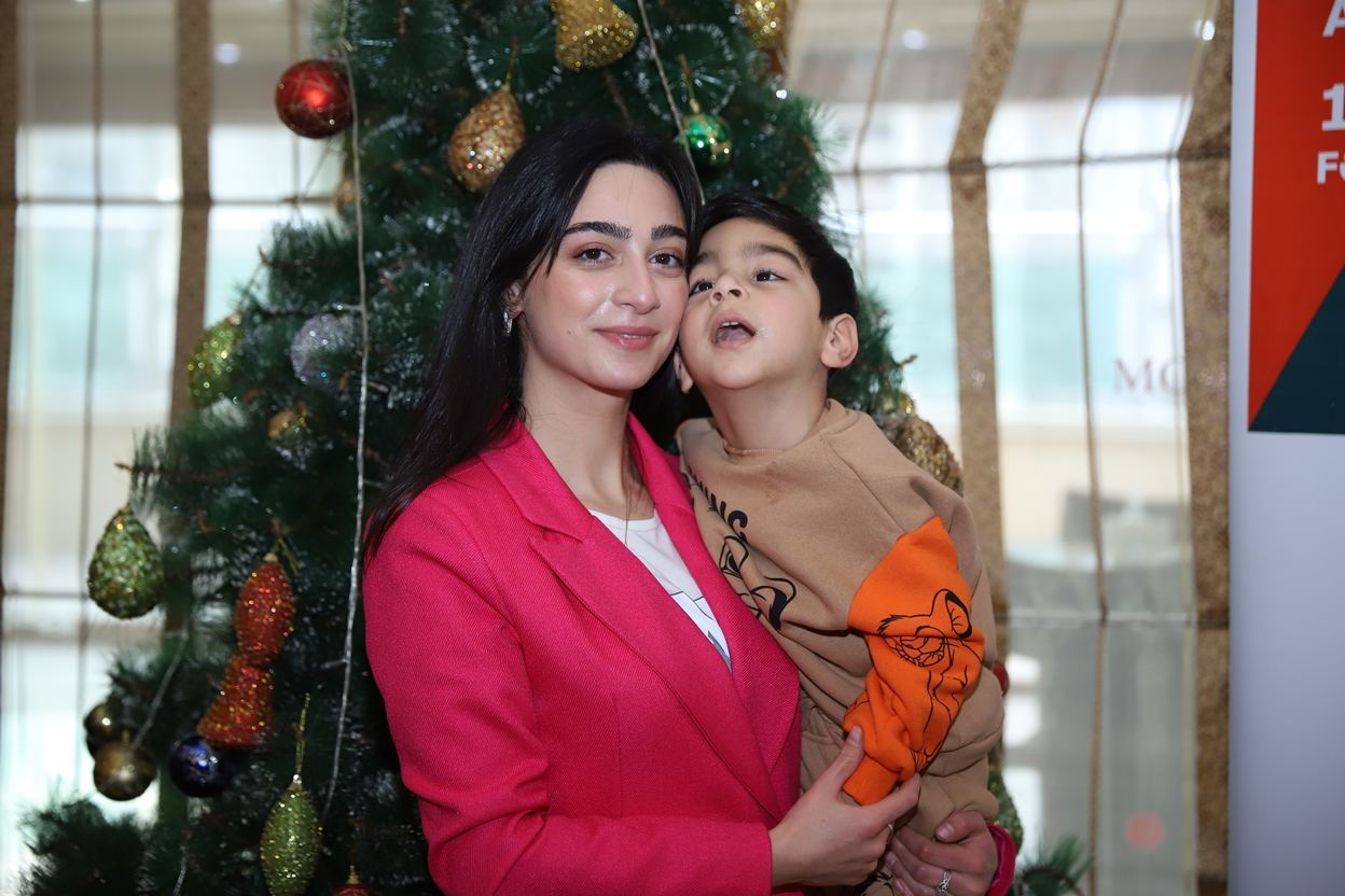 В Баку прошёл новогодний праздник для детей с ограниченными возможностями (ФОТО)